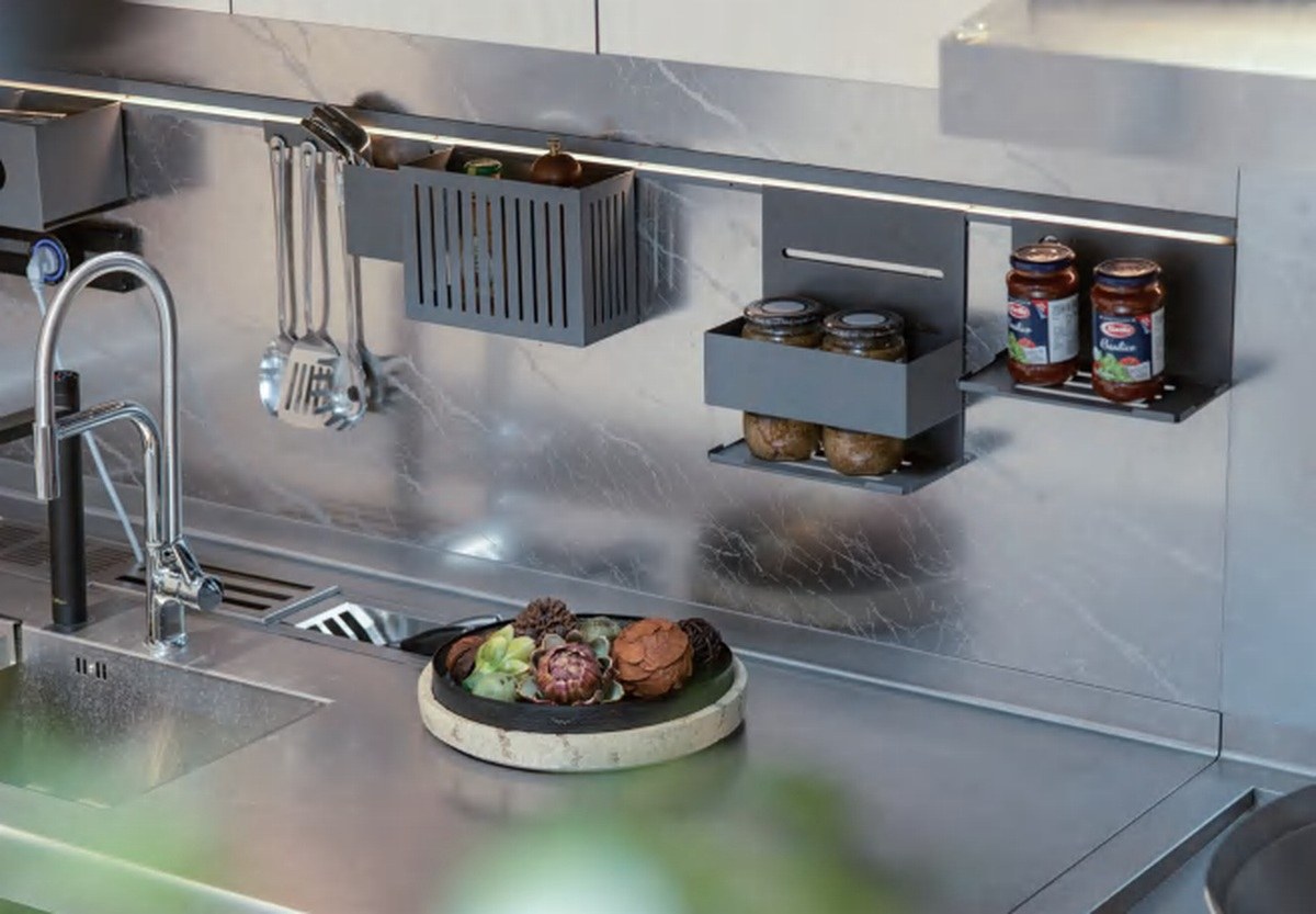 Fadior countertop and sink storage detail